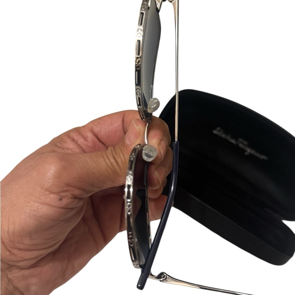 Salvatore Ferragamo Silver and Black Men’s Sunglasses in excellent condition - Picture 3 of 11